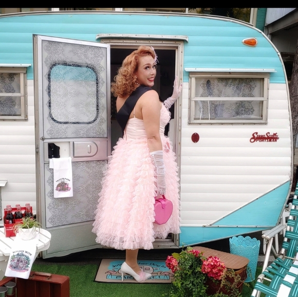 Custom Pinup Heels - Picture 2 of 12